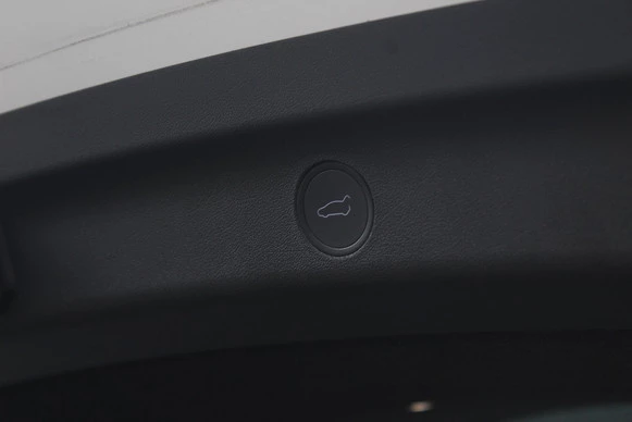 Tesla Model Y - Afbeelding 24 van 27