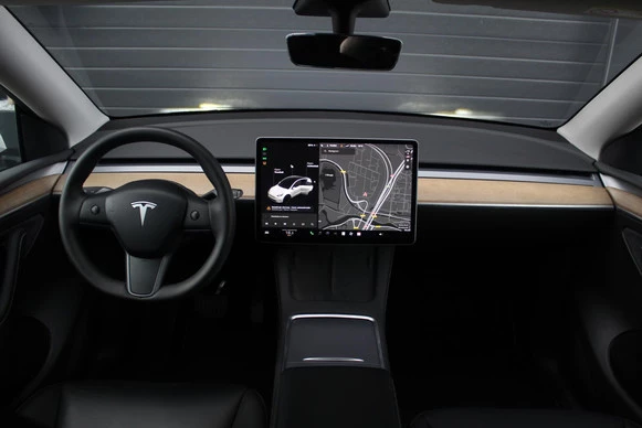 Tesla Model Y - Afbeelding 25 van 27