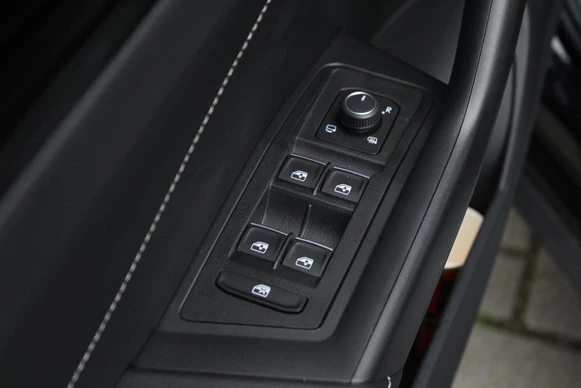 Volkswagen T-Roc - Afbeelding 16 van 30