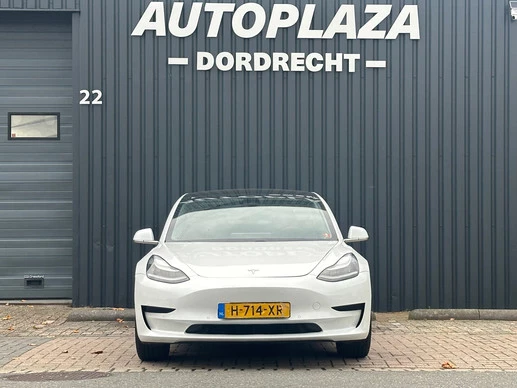 Tesla Model 3 - Afbeelding 2 van 18