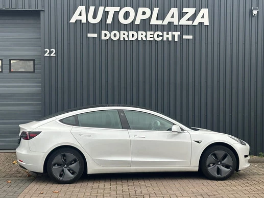 Tesla Model 3 - Afbeelding 5 van 18