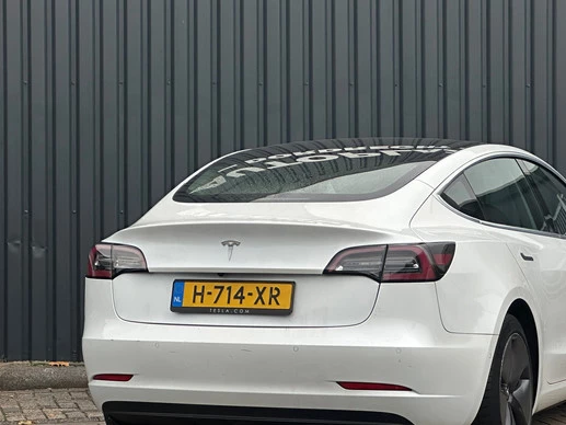 Tesla Model 3 - Afbeelding 8 van 18