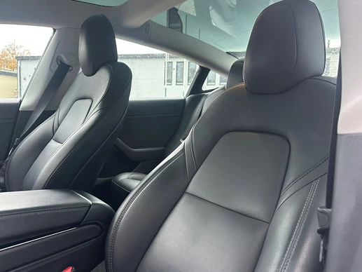 Tesla Model 3 - Afbeelding 10 van 18