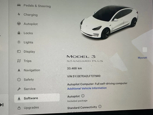 Tesla Model 3 - Afbeelding 14 van 18