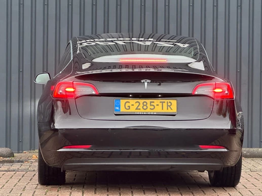 Tesla Model 3 - Afbeelding 8 van 19