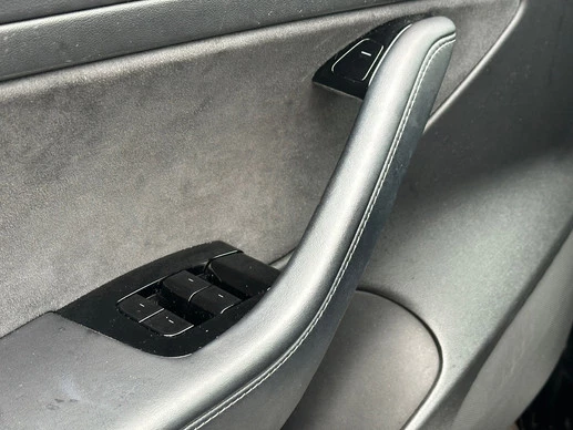 Tesla Model 3 - Afbeelding 10 van 19