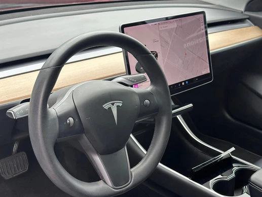 Tesla Model 3 - Afbeelding 11 van 19