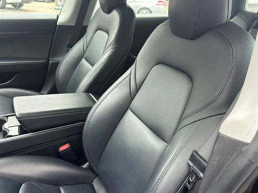 Tesla Model 3 - Afbeelding 12 van 19