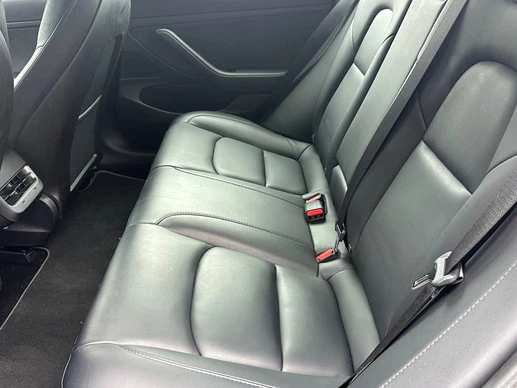 Tesla Model 3 - Afbeelding 13 van 19
