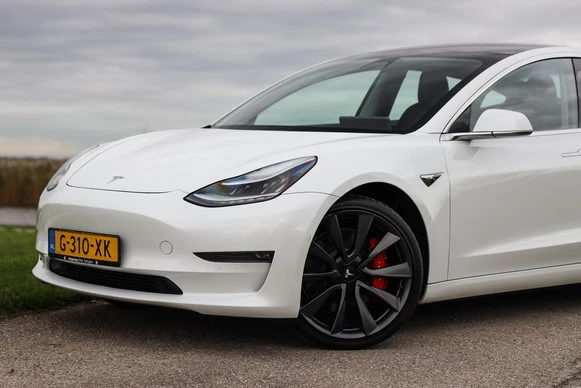 Tesla Model 3 - Afbeelding 5 van 30