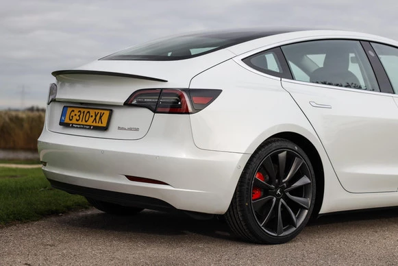 Tesla Model 3 - Afbeelding 7 van 30