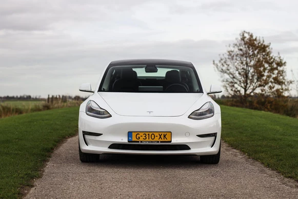 Tesla Model 3 - Afbeelding 17 van 30
