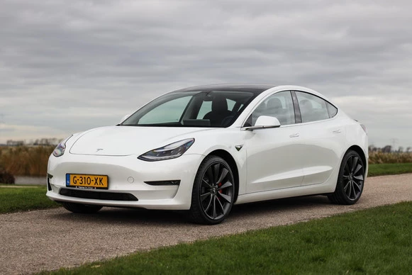Tesla Model 3 - Afbeelding 28 van 30