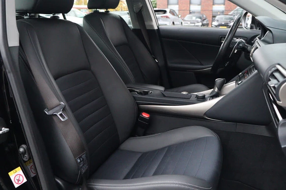Lexus IS - Afbeelding 13 van 30