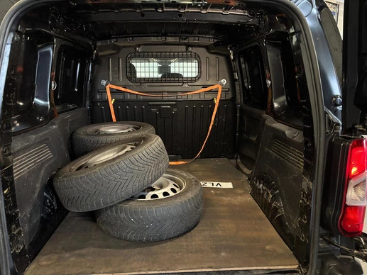 Peugeot Partner - Afbeelding 21 van 30