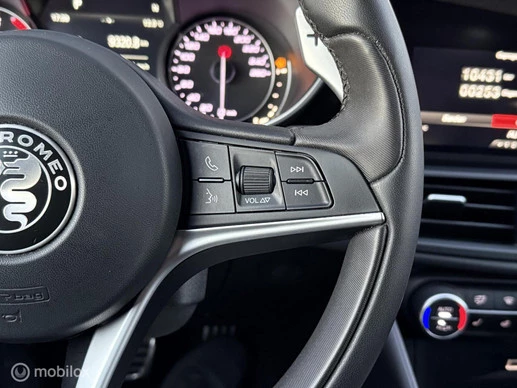 Alfa Romeo Giulia - Afbeelding 12 van 28
