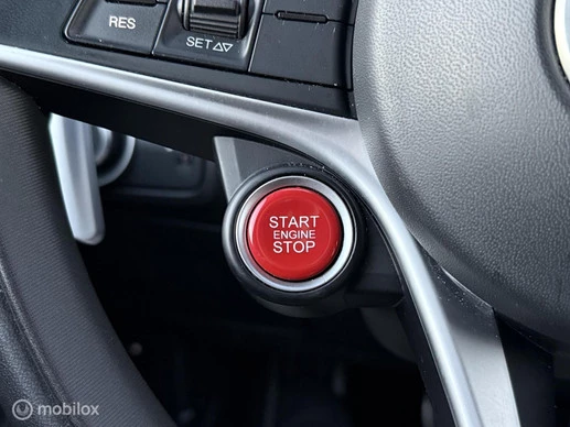 Alfa Romeo Giulia - Afbeelding 26 van 28