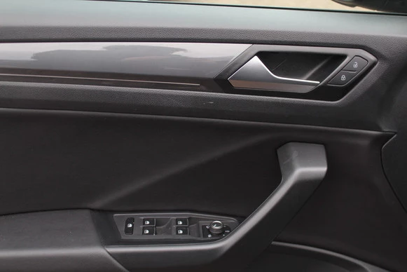 Volkswagen T-Roc - Afbeelding 19 van 20