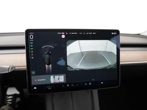 Tesla Model 3 - Afbeelding 18 van 30