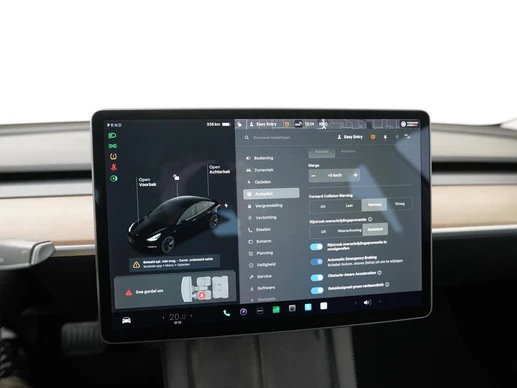 Tesla Model 3 - Afbeelding 23 van 30