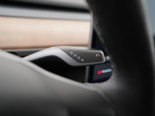 Tesla Model 3 - Afbeelding 11 van 30