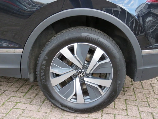 Volkswagen Tiguan - Afbeelding 17 van 30