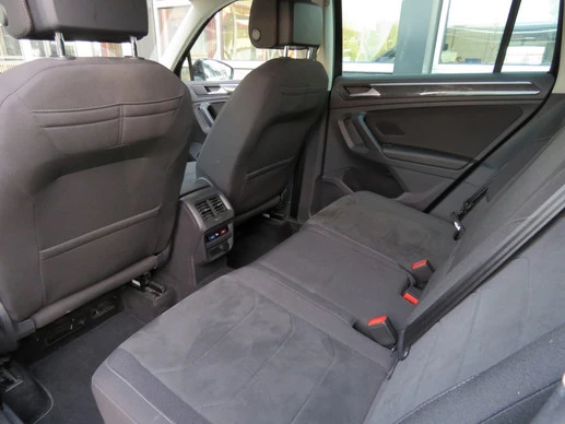 Volkswagen Tiguan - Afbeelding 26 van 30