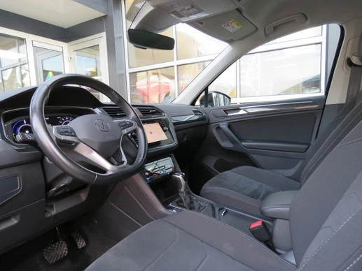 Volkswagen Tiguan - Afbeelding 29 van 30