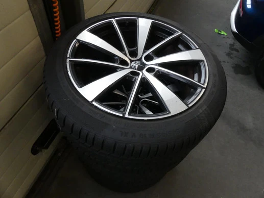 Polestar 2 - Afbeelding 23 van 24