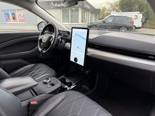 Ford Mustang Mach-E - Afbeelding 14 van 30