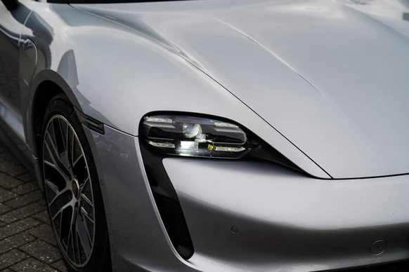 Porsche Taycan - Afbeelding 13 van 30