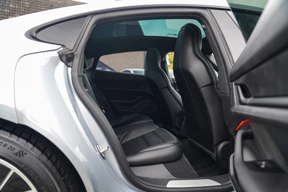 Porsche Taycan - Afbeelding 20 van 30