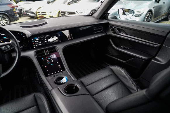 Porsche Taycan - Afbeelding 30 van 30