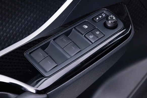 Toyota C-HR - Afbeelding 10 van 30