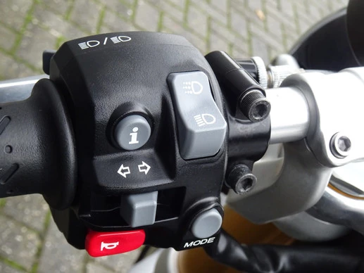 Triumph Thruxton 1200 - Afbeelding 9 van 18