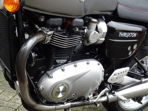 Triumph Thruxton 1200 - Afbeelding 16 van 18