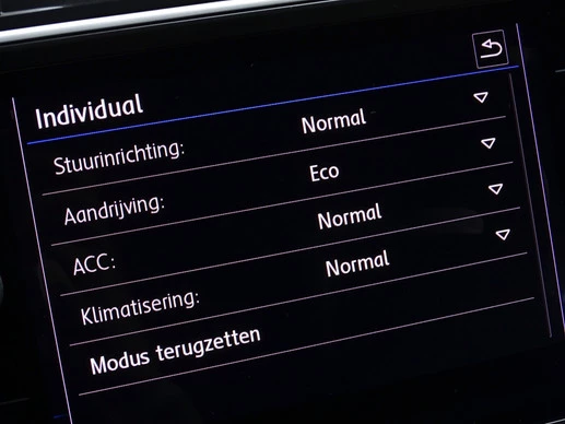 Volkswagen Tiguan - Afbeelding 22 van 26