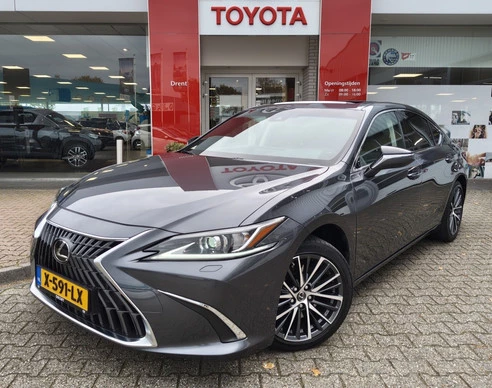Lexus ES - Afbeelding 1 van 30