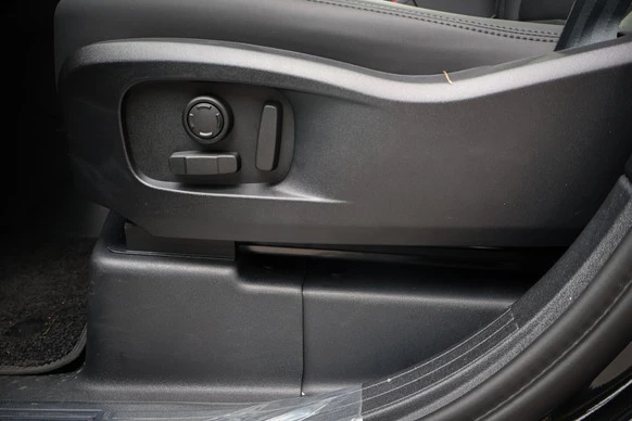 Land Rover Defender - Afbeelding 18 van 30