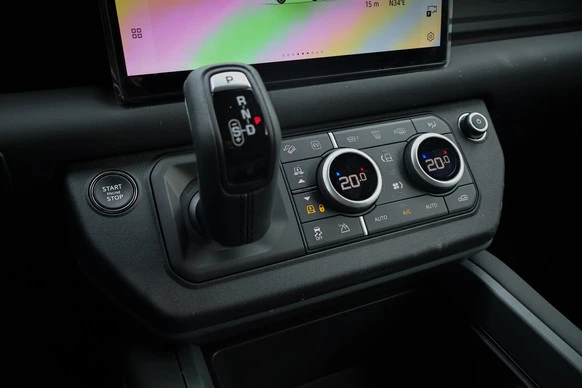 Land Rover Defender - Afbeelding 25 van 30