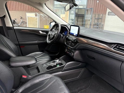 Ford Kuga - Afbeelding 28 van 30