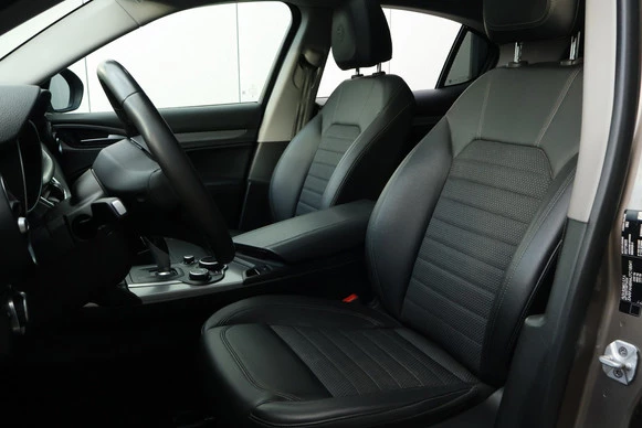 Alfa Romeo Stelvio - Afbeelding 10 van 30