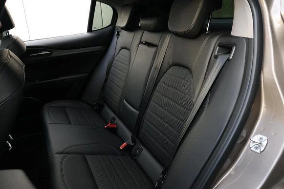 Alfa Romeo Stelvio - Afbeelding 14 van 30