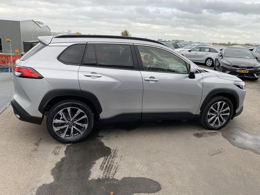 Toyota Corolla Cross - Afbeelding 14 van 30