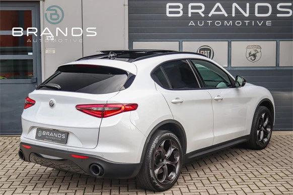 Alfa Romeo Stelvio - Afbeelding 2 van 30