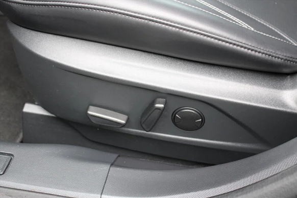 Ford Mustang Mach-E - Afbeelding 13 van 30