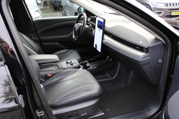 Ford Mustang Mach-E - Afbeelding 19 van 30