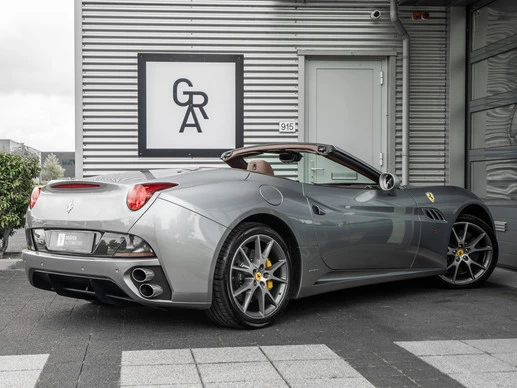 Ferrari California - Afbeelding 9 van 30
