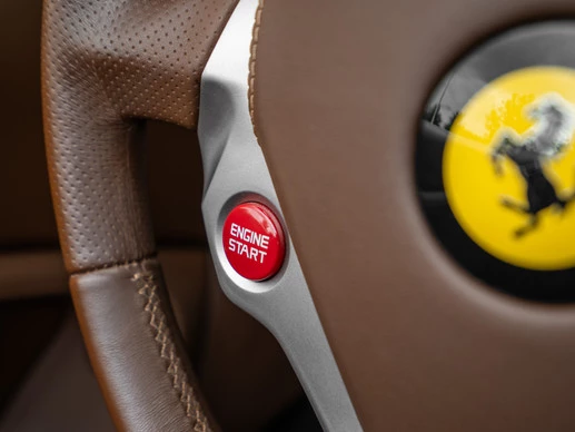 Ferrari California - Afbeelding 21 van 30