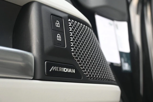 Land Rover Defender - Afbeelding 23 van 30